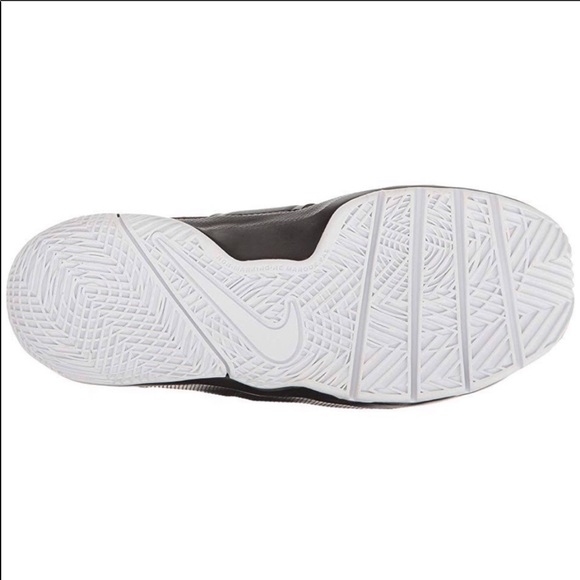 Nike Team Hustle D8 Toddler Sneaker - Picture 3 of 7